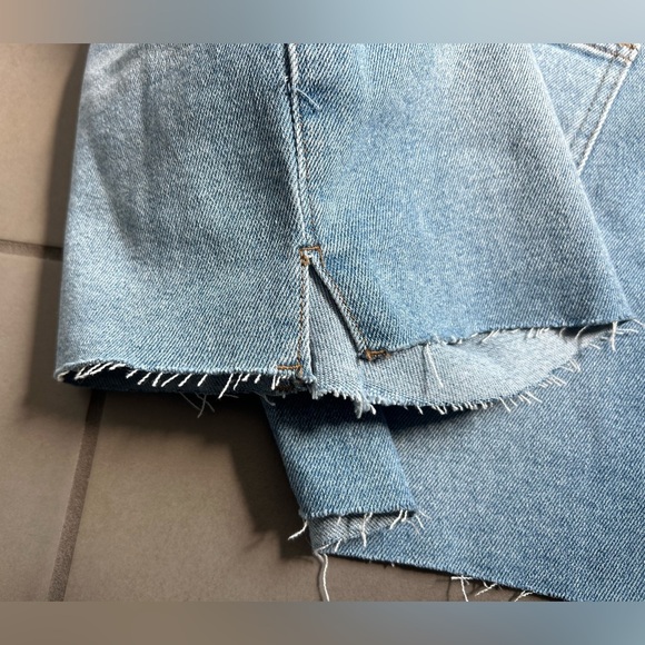 Shorts - Picture 5 of 9